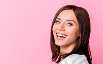 Teeth Bonding vs Veneers — Understand the Pros & Cons of Each